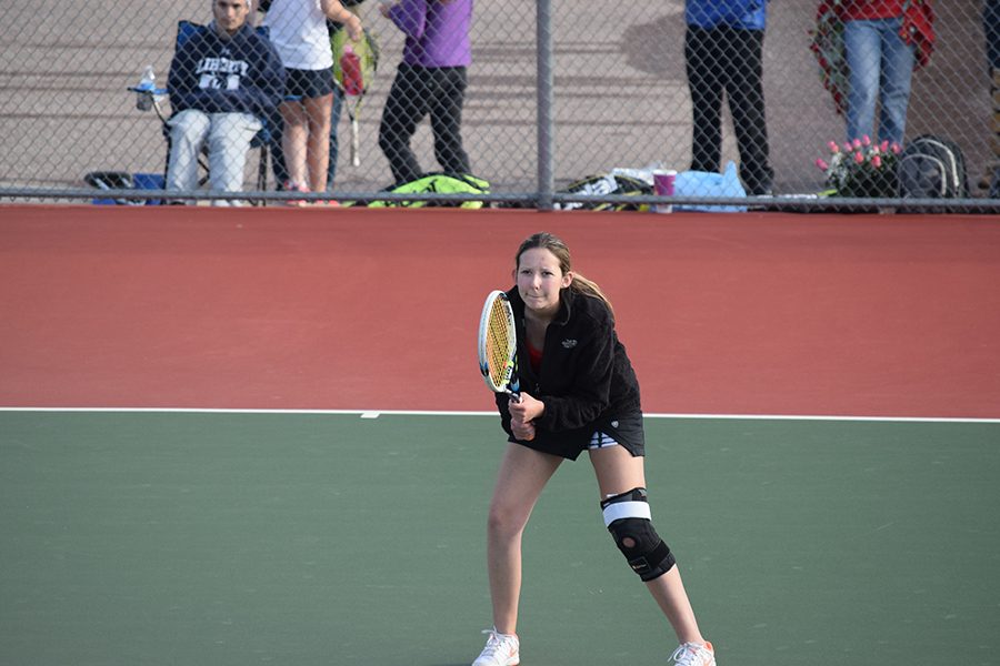 Maya Glaser prepares for her match.