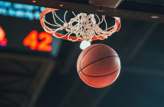 Basketball hoop, basketball scoring in the stadium