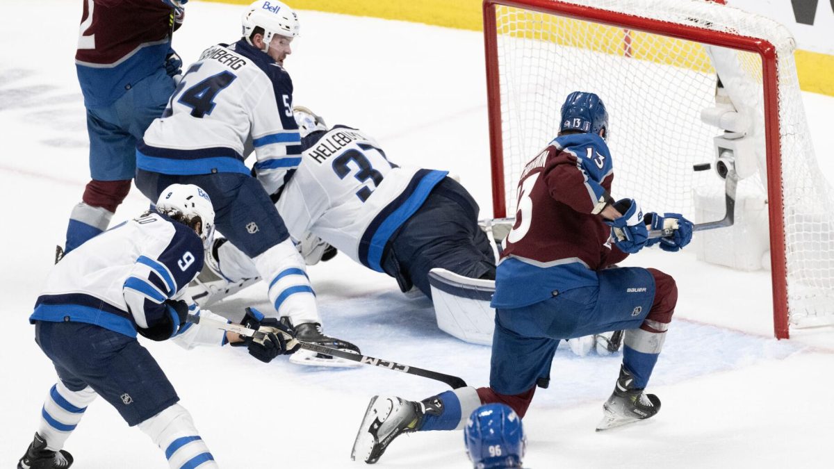 Colorado’s Avalanche Skates into Big Win Over Winnipeg’s Jets