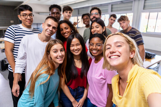A stock photo depicting a diverse high school friend group. Look at your own friend group: is it diverse? Is it racially/ethnically diverse? How is it diverse? Look at the people around you at school and think about what that says about your school. Is it diverse? Or should it be more diverse? 

 