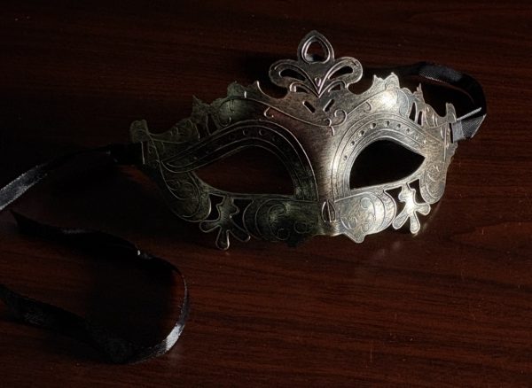 mask that is given to students
